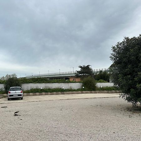 Fcoairporthouse Apartment Fiumicino Bagian luar foto