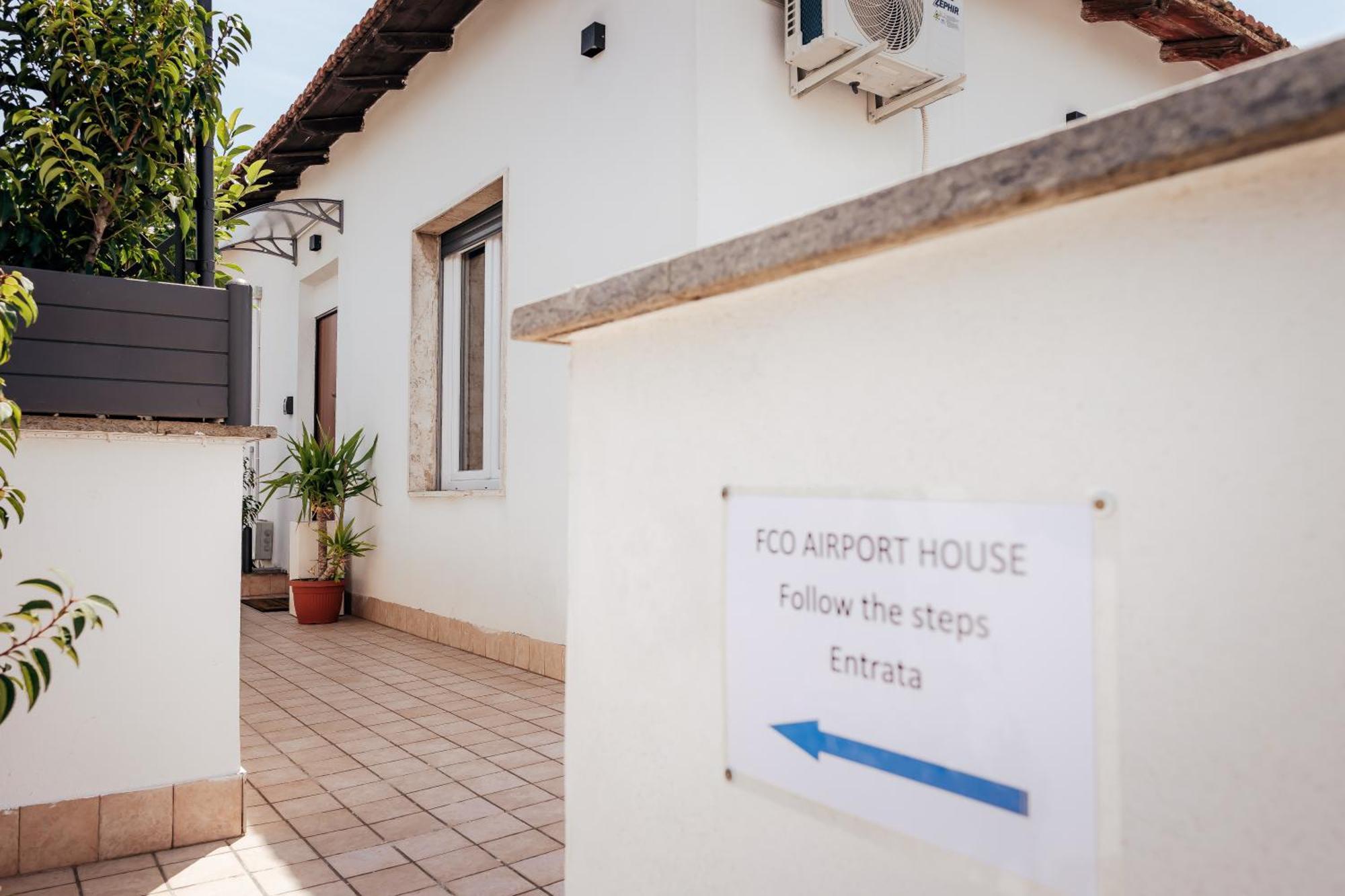 Fcoairporthouse Apartment Fiumicino Bagian luar foto