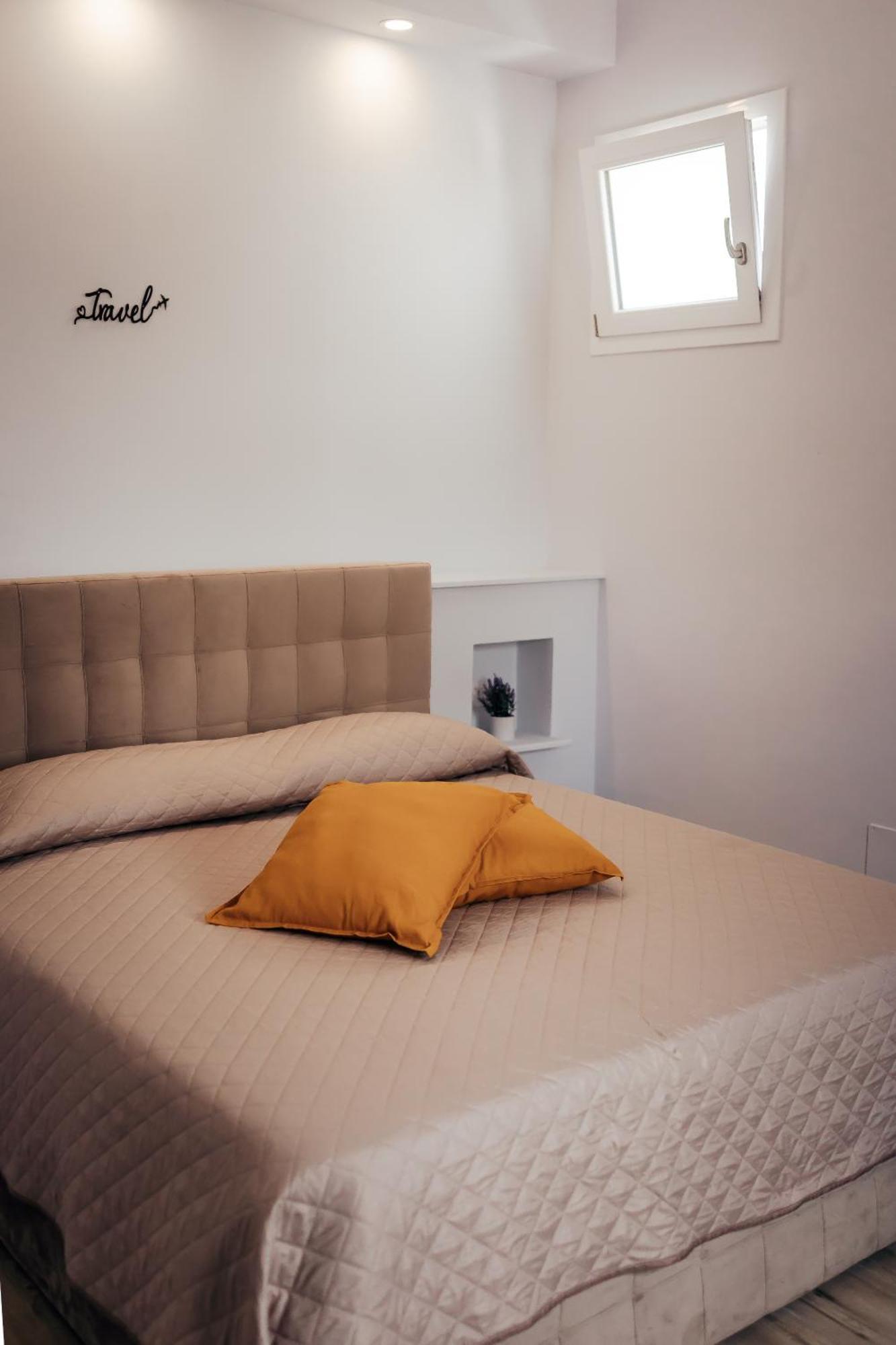 Fcoairporthouse Apartment Fiumicino Bagian luar foto